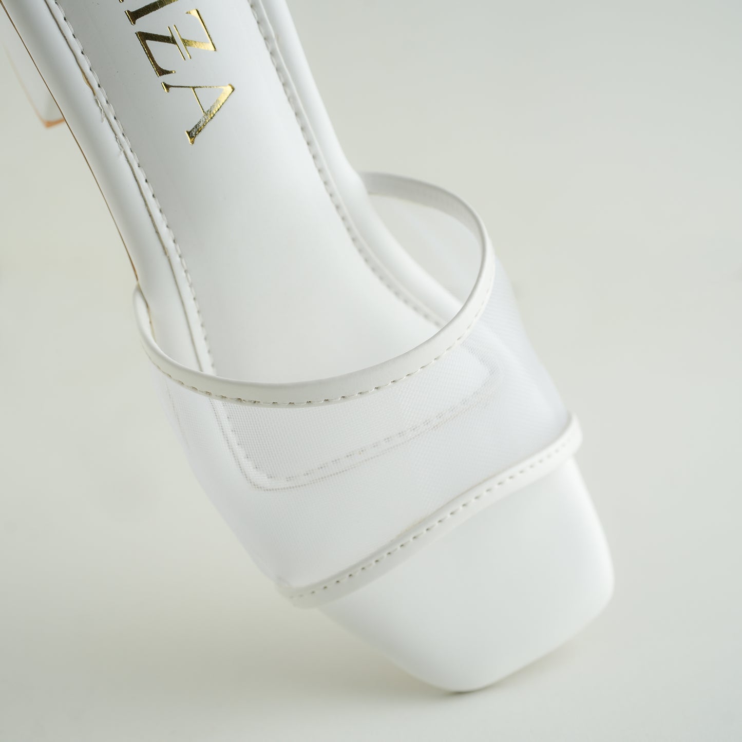 Hiza CloudWalk – White