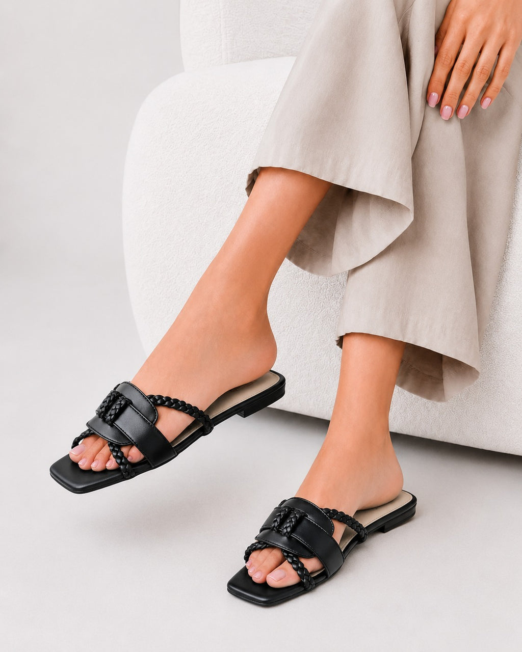 Hiza Butterfly - Black