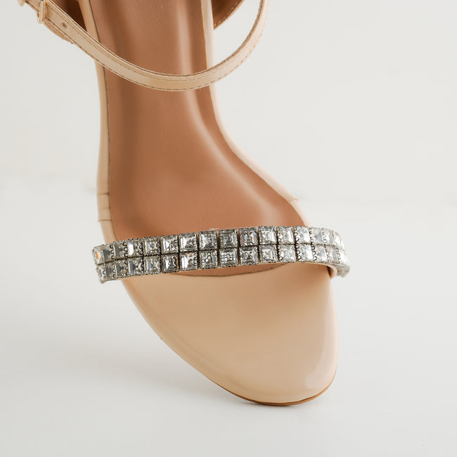 Hiza Crystal Charm