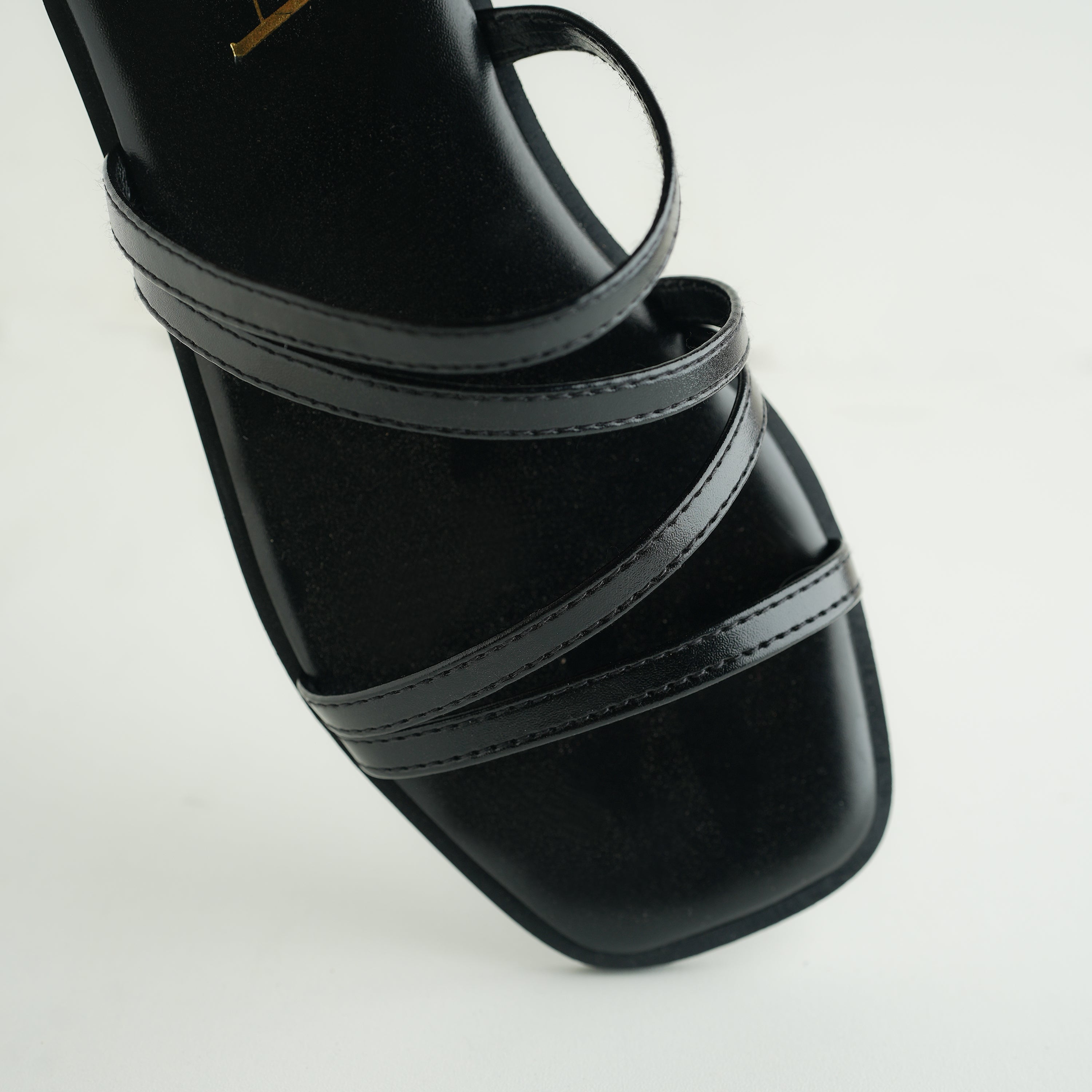 Hiza Luxe Stride - Black