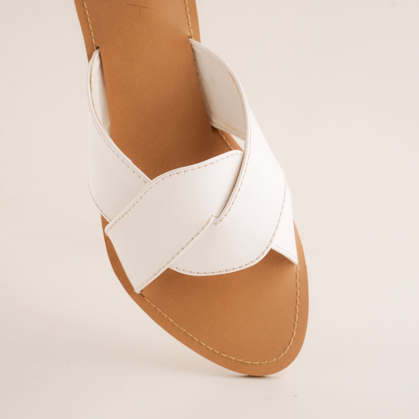 Hiza Isla - White